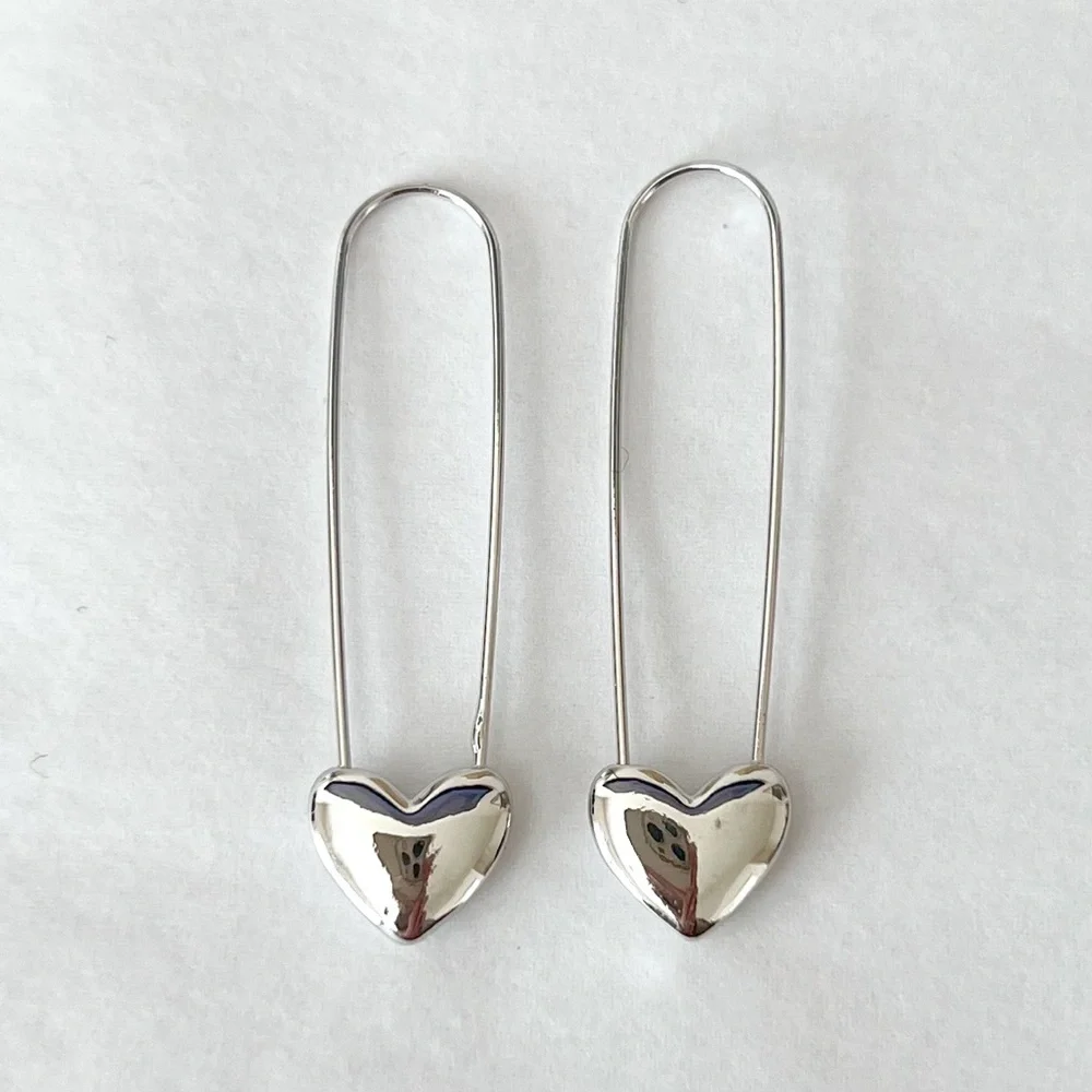NEW | paper clip style heart earrings